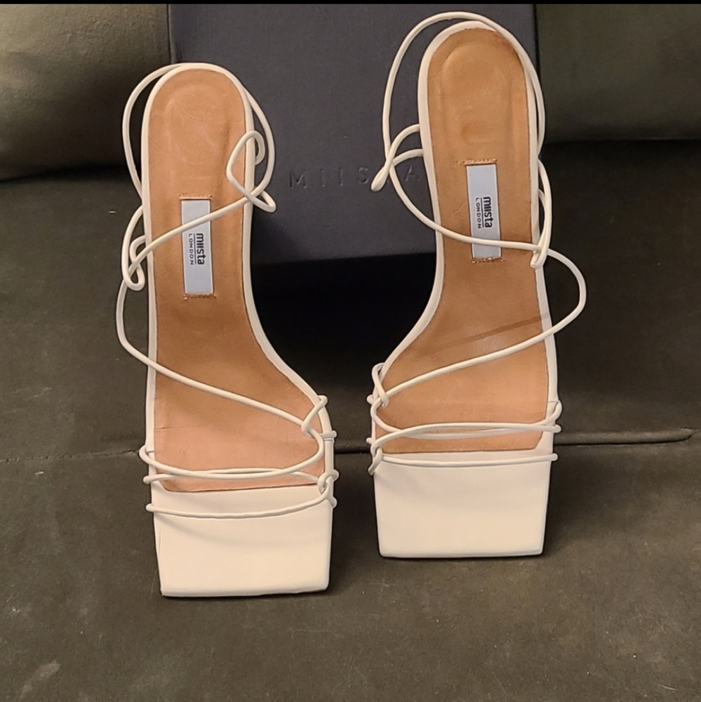 Misa Los Angeles White Strappy Square-Toe Heeled Sandals
